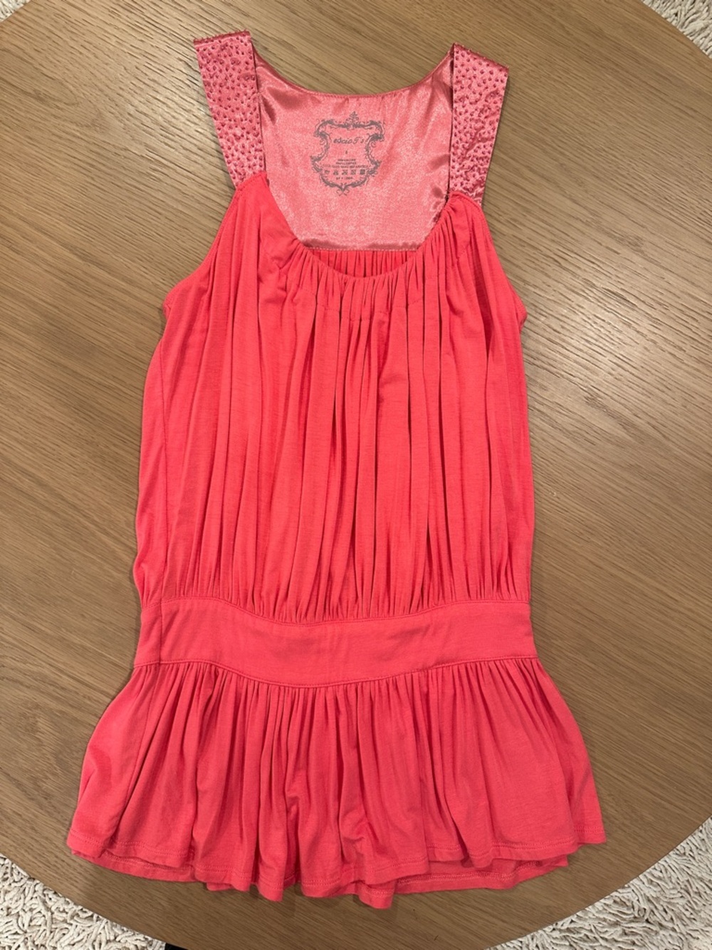 Escio’s T’s Top